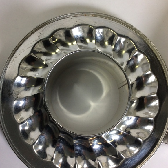 The Pampered Chef Springform Pan Set. - Picture 13 of 15